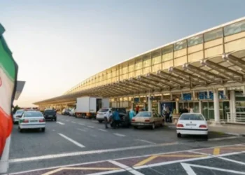 İran, ateşkesin ardından hava sahasını uçuşlara açtı