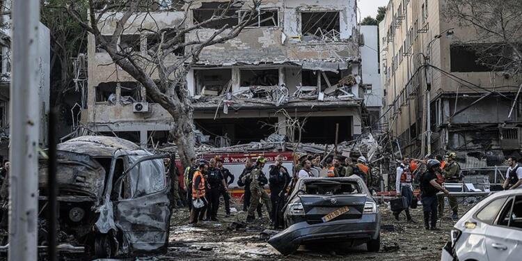 İsrail saldırılarında İran’da bin 100 kişi yaşamını yitirdi