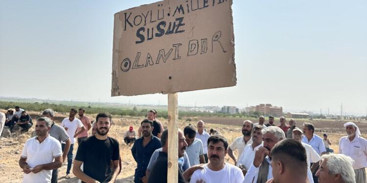 Riha’da suları kesilen çiftçiler DEDAŞ’ı protesto etti