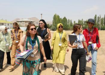 Rêya Armûşê Belediyesi kadınların talep ve ihtiyaç haritasını oluşturuyor