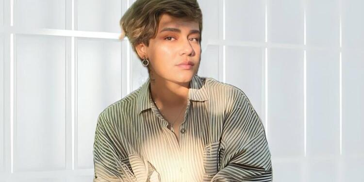 İran’da genç bir kadın gözaltına alındı