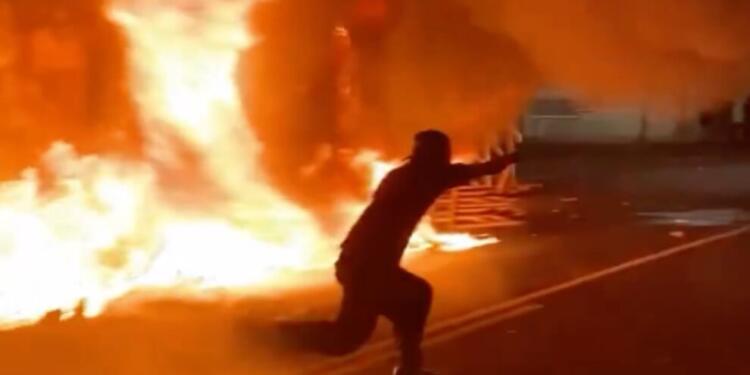 Endonezya’da protestolar yeniden alevlendi