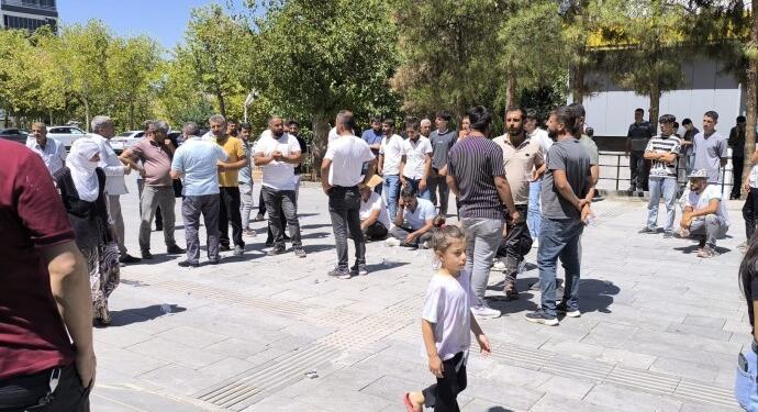 Yurttaşlar elektrik fazı için eylemlerini sürdürüyor