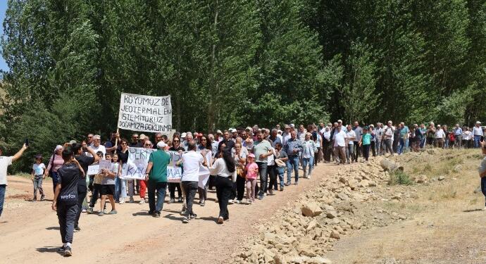 Peri Vadisi’ndeki jeotermale karşı yürüyüş