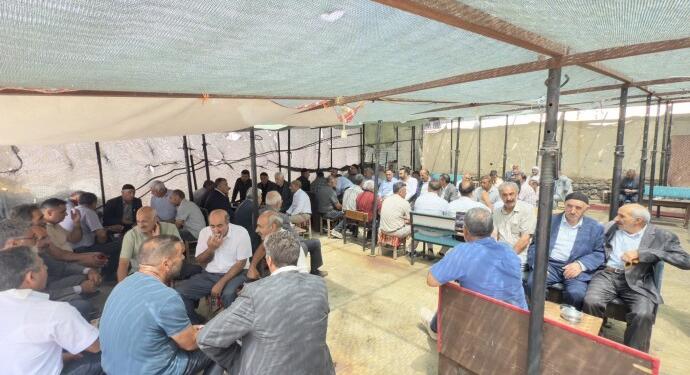 DEM Parti husumetli aileleri barıştırdı