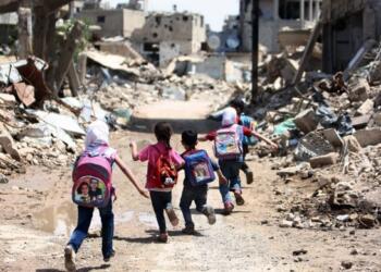 Gazze’de açlık ve savaş nedeniyle çocuk ölümleri artıyor