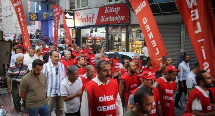 Kayyımın işten çıkardığı işçilerin eylemi sürüyor