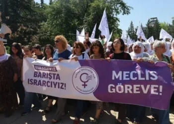 Döne Gevher: Kadınlar barışın birleştirici gücü