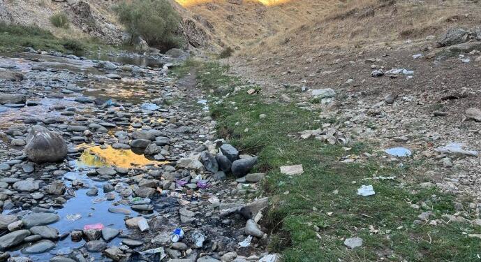 Qizilxaç kanyonu çöp yığınına dönüştü