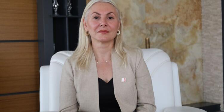 CHP İlçe Başkanı: Siyaset kadınlarla adil olacak