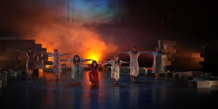 Amed Şehir Tiyatrosu perdelerini ‘Jîn (Jinên Azad)’ ile açıyor