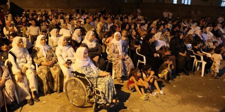 ‘Toplum demokratik inşanın merkezinde yer almalı’