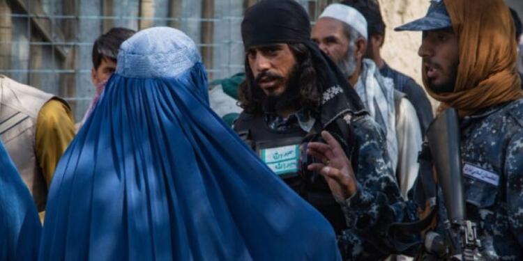 Taliban’dan kadınlara yeni yasaklar
