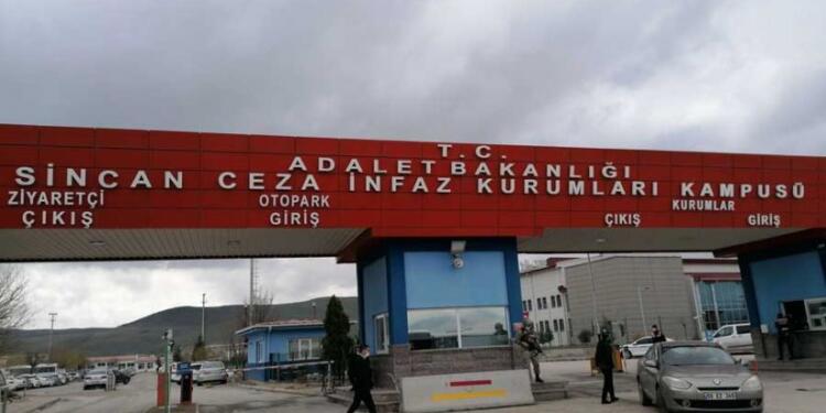 Sincan’daki kadın tutsaklardan komisyonda Kürtçe’nin engellenmesine tepki