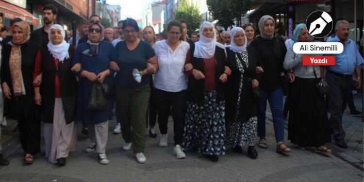 Sokakta konuşma zamanı