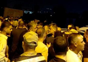 Samandağ’da trafik kazası sonrası tehlikeli gerilim