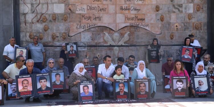 Kayıp yakınları Acar ve Gündüz’ün akıbetini sordu