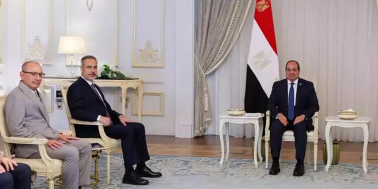 Dışişleri Bakanı ile Sisi görüştü