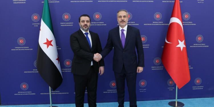 Dışişleri Bakanı QSD’yi hedef aldı