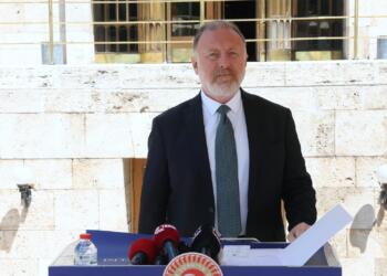 Temelli: Komisyon hukuki taslağı hazırlamalı, Öcalan ile görüşmeli