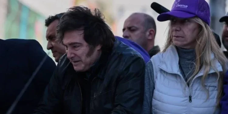 Arjantin Devlet Başkanı Javier Milei’ye taşlı saldırı