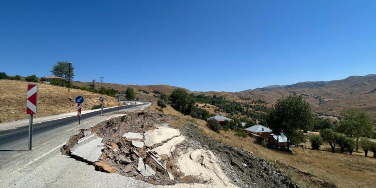 Onarılmayan yol tehlike saçıyor