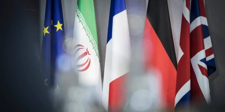 E3 ülkeleri İran’a yaptırım sürecini yeniden başlattı