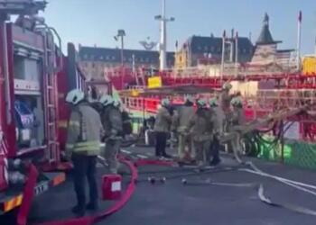 Haydarpaşa Limanı’ndaki yangın söndürüldü