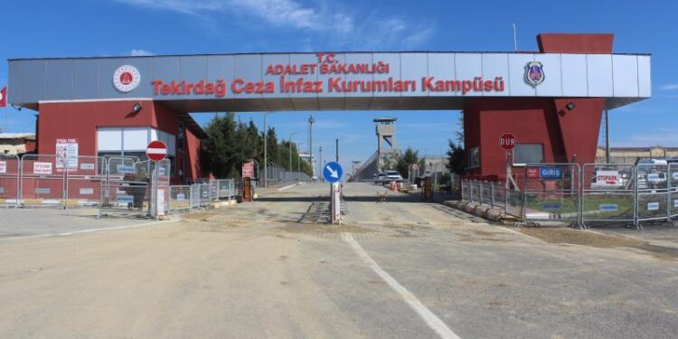 ‘Süreç’ yorumu yapmadı tahliyesi 3 ay ertelendi