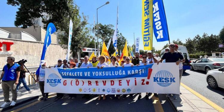 Kamu emekçileri iş bıraktı: Müzakere değil mücadele