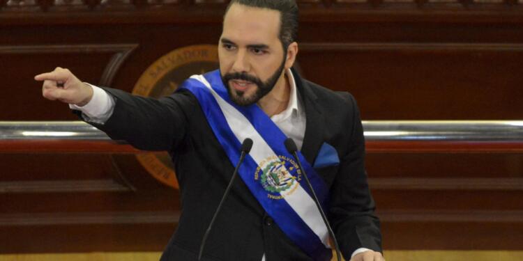 El Salvador’da ki reformdan mevcut başkana sınırsız seçilme hakkı