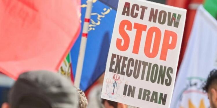 İran’da 30 tutuklu idam edildi