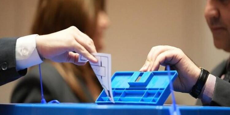 6 siyasi ittifak Irak seçimlerine katılamayacak