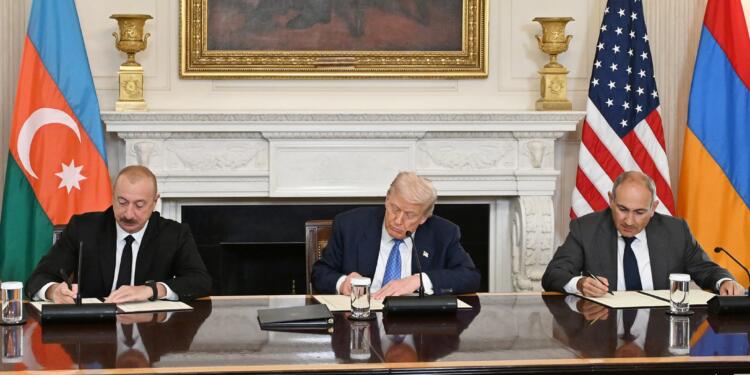 İran’dan Ermenistan-Azerbaycan anlaşmasına itiraz