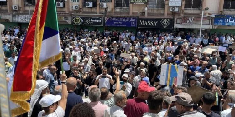 Süveyda’da eylem: Geçiş hükümeti güçleri kentti terk etsin