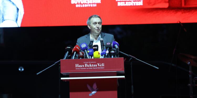 Bakırhan Hacı Bektaş Veli anmasında: Aleviler barışın lokomotifidir