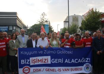 CHP’li heyetten kayyımın işten çıkardığı işçilere dayanışma ziyareti