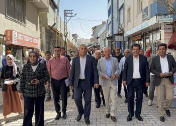 Wan’da miting çalışmaları devam ediyor