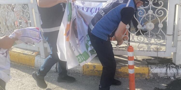 Kayyım DEM Parti’nin miting afişlerini söktürdü