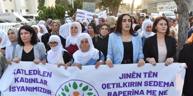 Kadınlar kırıma karşı yürüdü: Öz savunma temel hakkımızdır