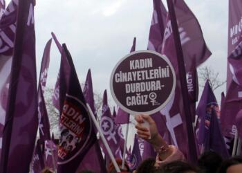 İzmir’de kadın katliamı, Eskişehir’de erkek şiddeti