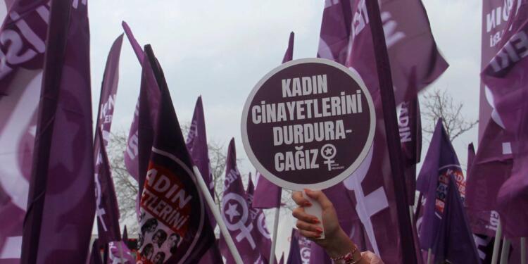 İzmir’de kadın katliamı, Eskişehir’de erkek şiddeti