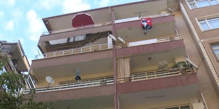 Güngören’de 5 katlı binanın balkonu çöktü