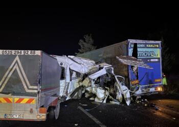 Mersin ve Antalya’da trafik kazası: 5 ölü, 18 yaralı