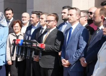 AKP’den Özel hakkında suç duyurusu