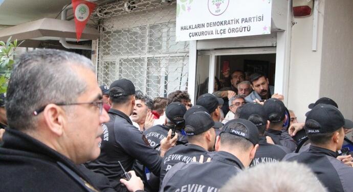 Adana’da 2 siyasetçiye dava açıldı