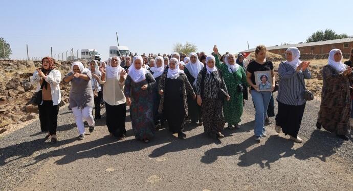 PJAK’lı Semra Duva’nın taziyesine kitlesel ziyaret