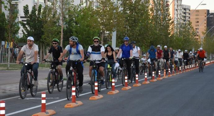Amed’de sağlıklı yaşam ve çevre için bisiklet turu