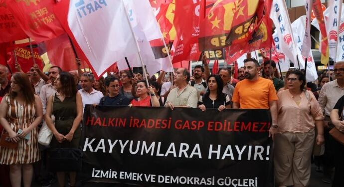 CHP İstanbul’a kayyım İzmir’de protesto edildi
