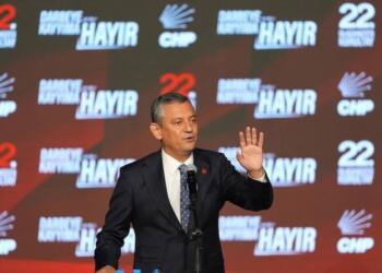 CHP kurultayı: Özgür Özel yeniden genel başkan seçildi